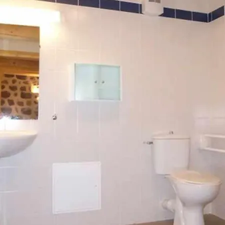 Casa de Férias Pour 8 Pers à Avec Cheminée, Terrasse Et Accès Tourisme Et Handicap - Fr-1-582-186