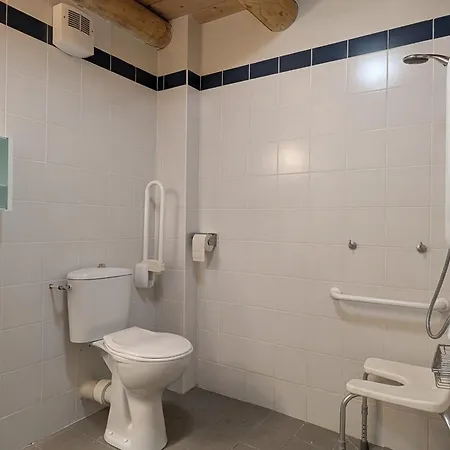 Pour 8 Pers A Avec Cheminee, Terrasse Et Acces 