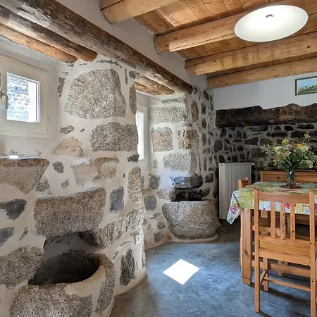 Pour 8 Pers A Avec Cheminee, Terrasse Et Acces 