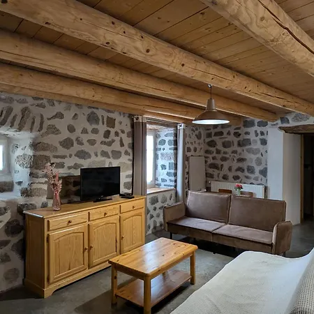 Pour 8 Pers A Avec Cheminee, Terrasse Et Acces 